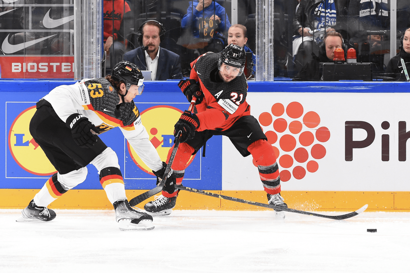 Canada's Scott Laughton in finals of World Championships vs. Germany