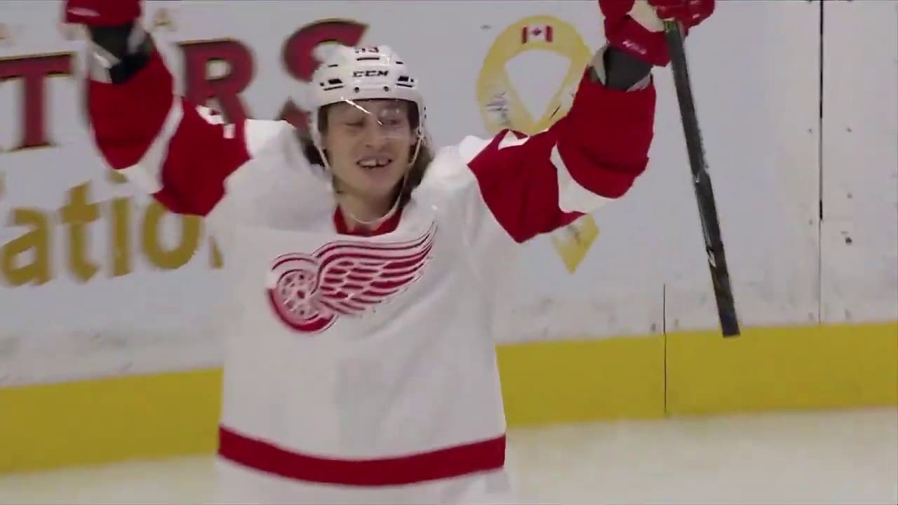 Detroit Red Wings take 5-2 win at N.J., lose Tyler Bertuzzi (hand)