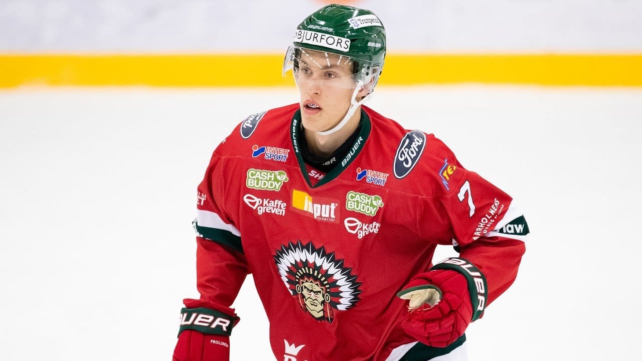 Red Wings prospect Moritz Seider scores first goal for Swedish team