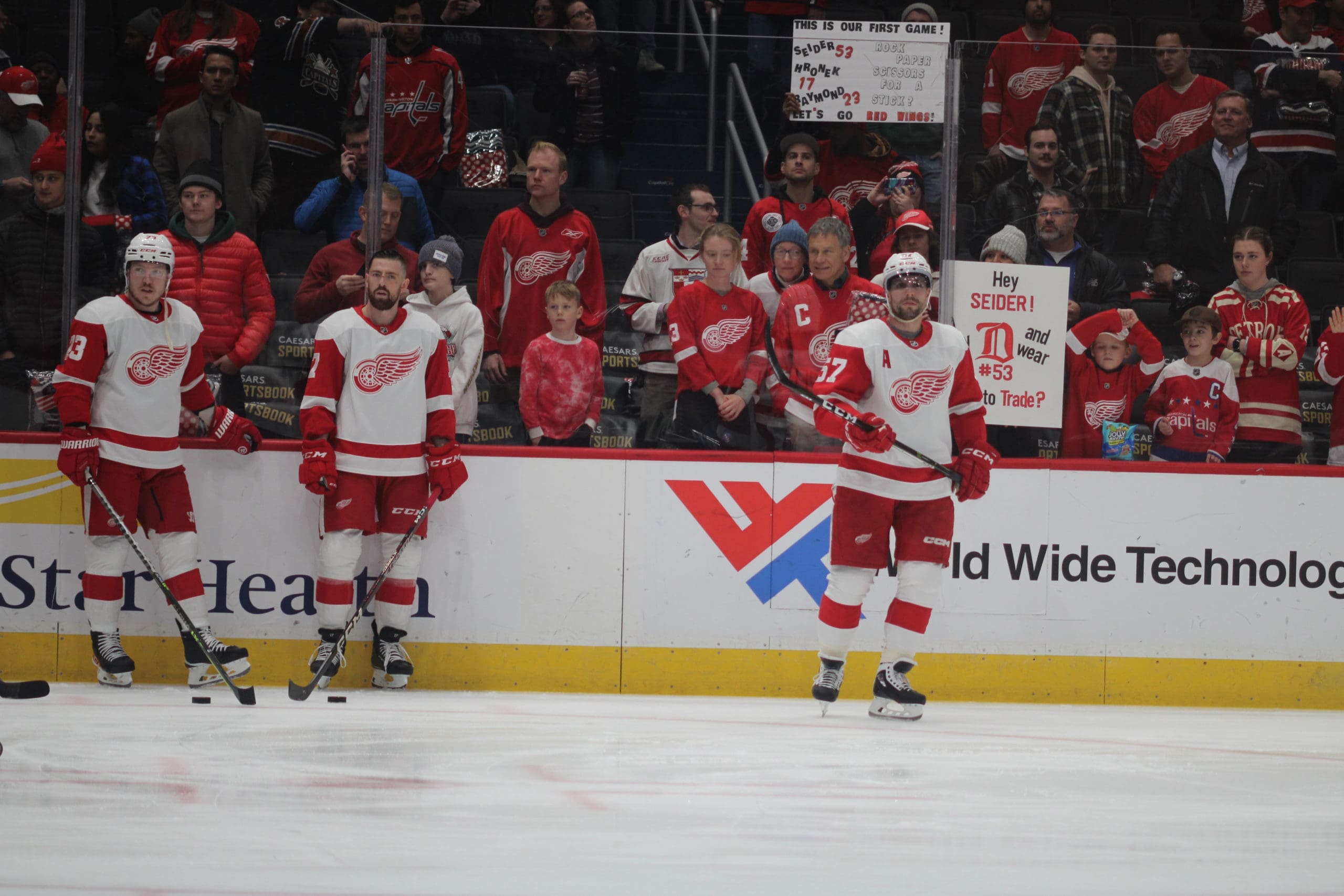 Detroit Red Wings make a statement vs. Senators in fourth straight win