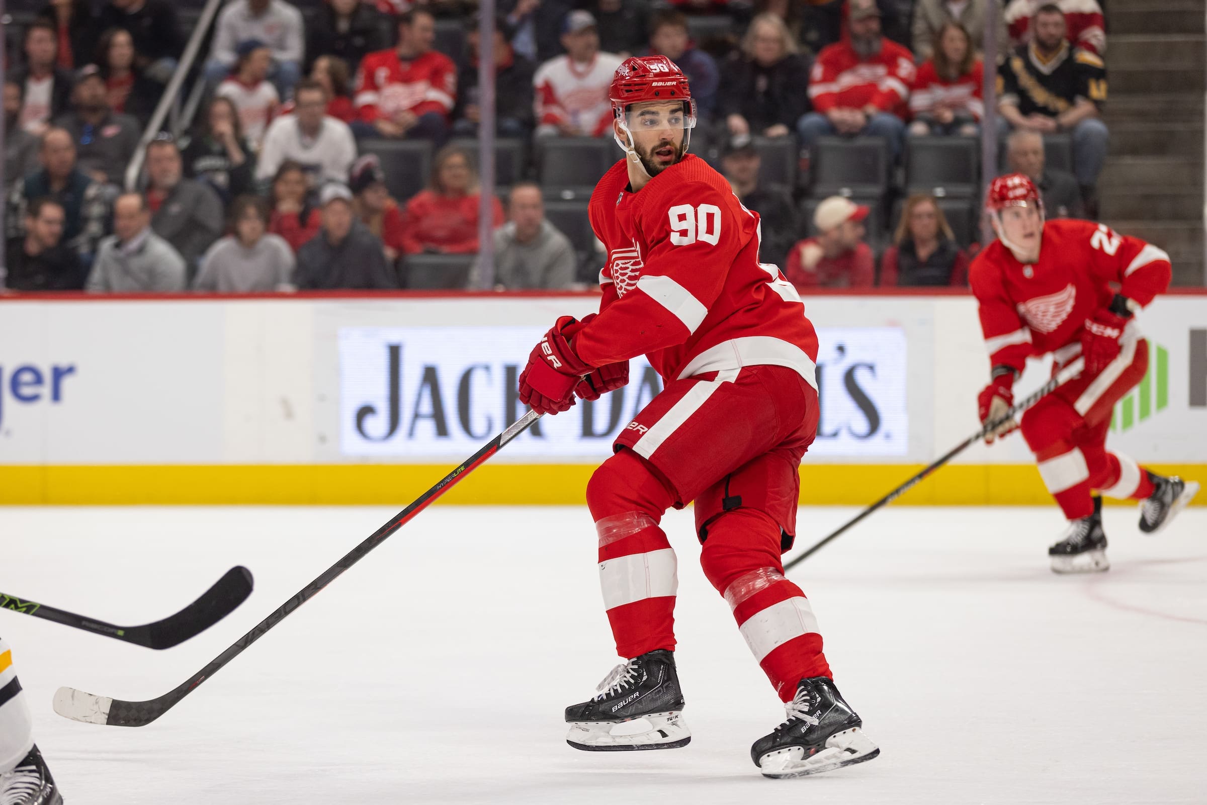 The Detroit Red Wings Re-Sign Joe Veleno to One-Year Deal