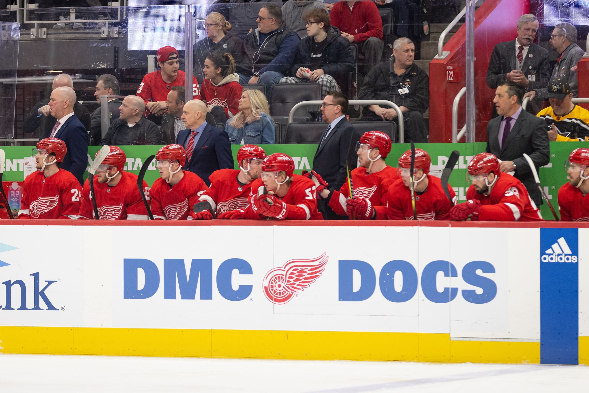 New faces lead the way as Detroit Red Wings top New Jersey Devils, start  season 2-0