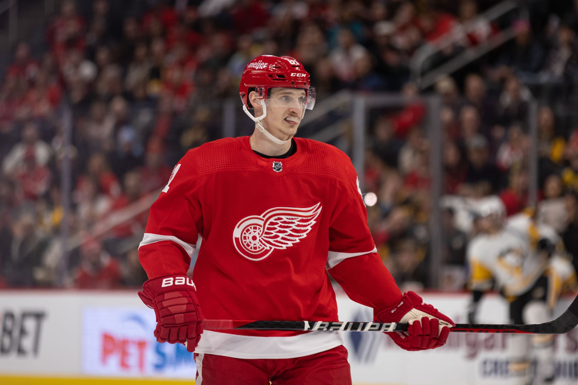 Red Wings sign Dominik Kubalik to two-year contract