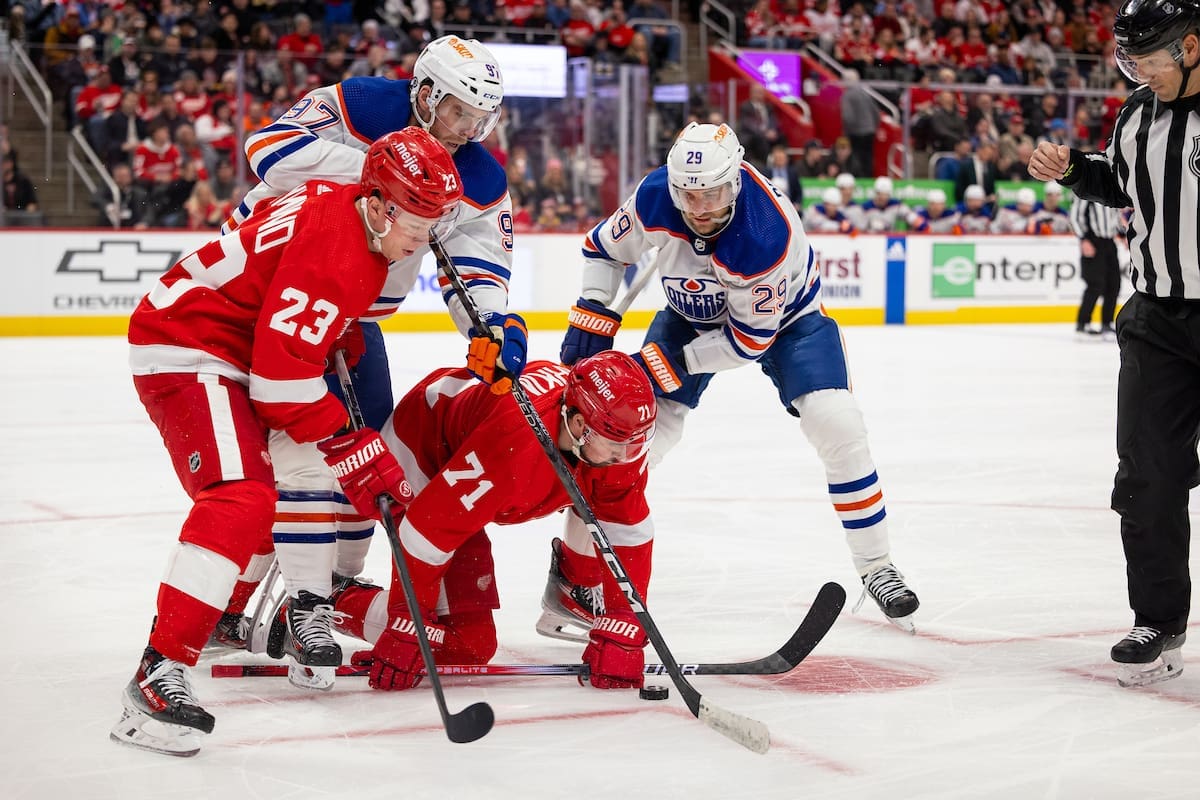 Red Wings action