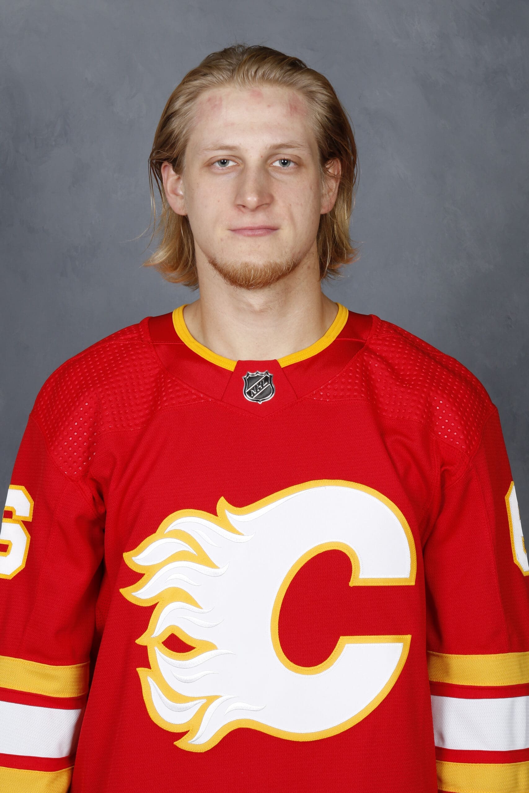 Calgary Flames Juuso Valimaki