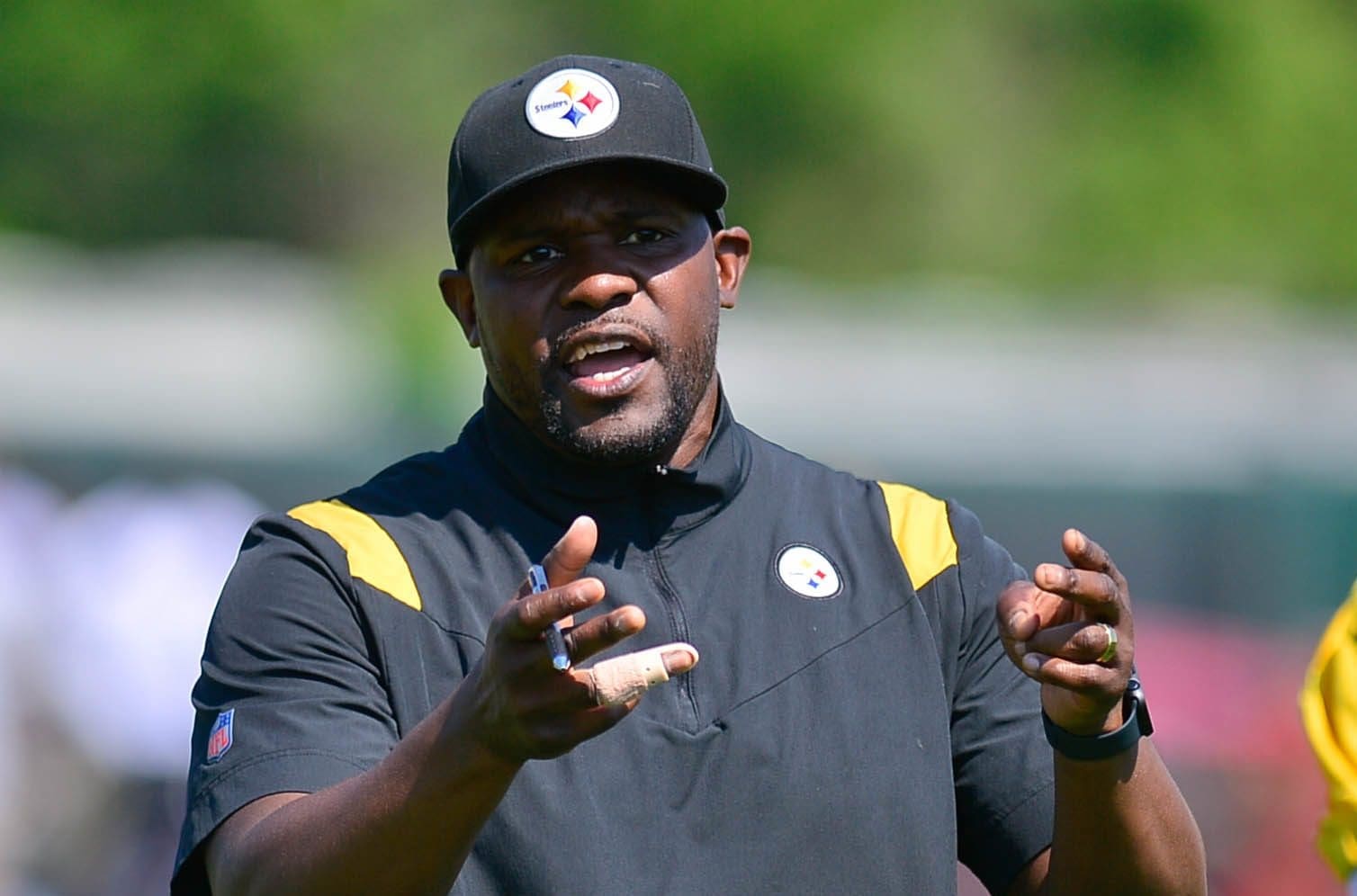 How Brian Flores' defensive philosophy can help the Steelers