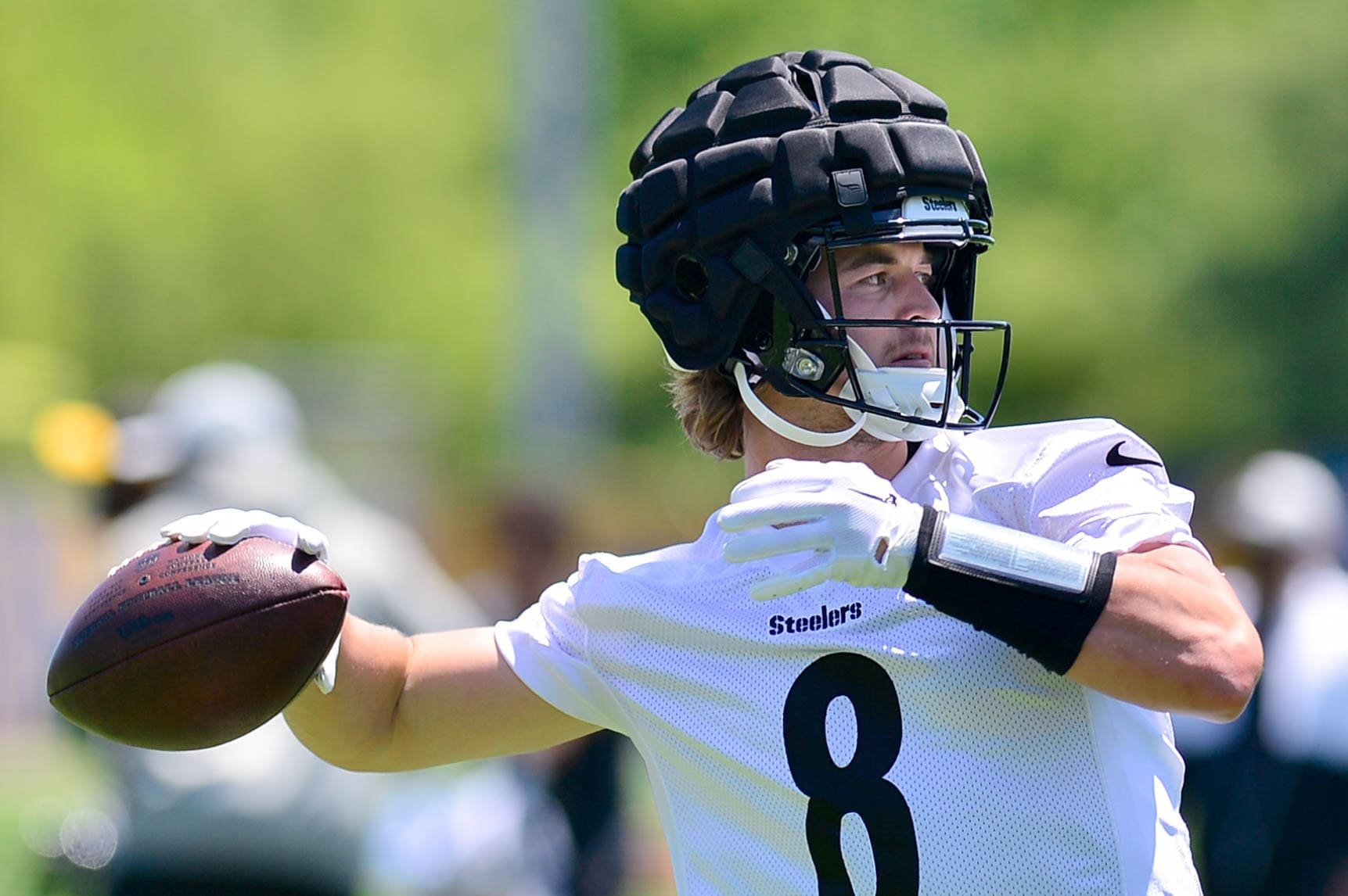 Drafting QB Kenny Pickett Named Steelers' Best Move Of The 2022 Offseason  According To Bleacher Report - Steelers Depot