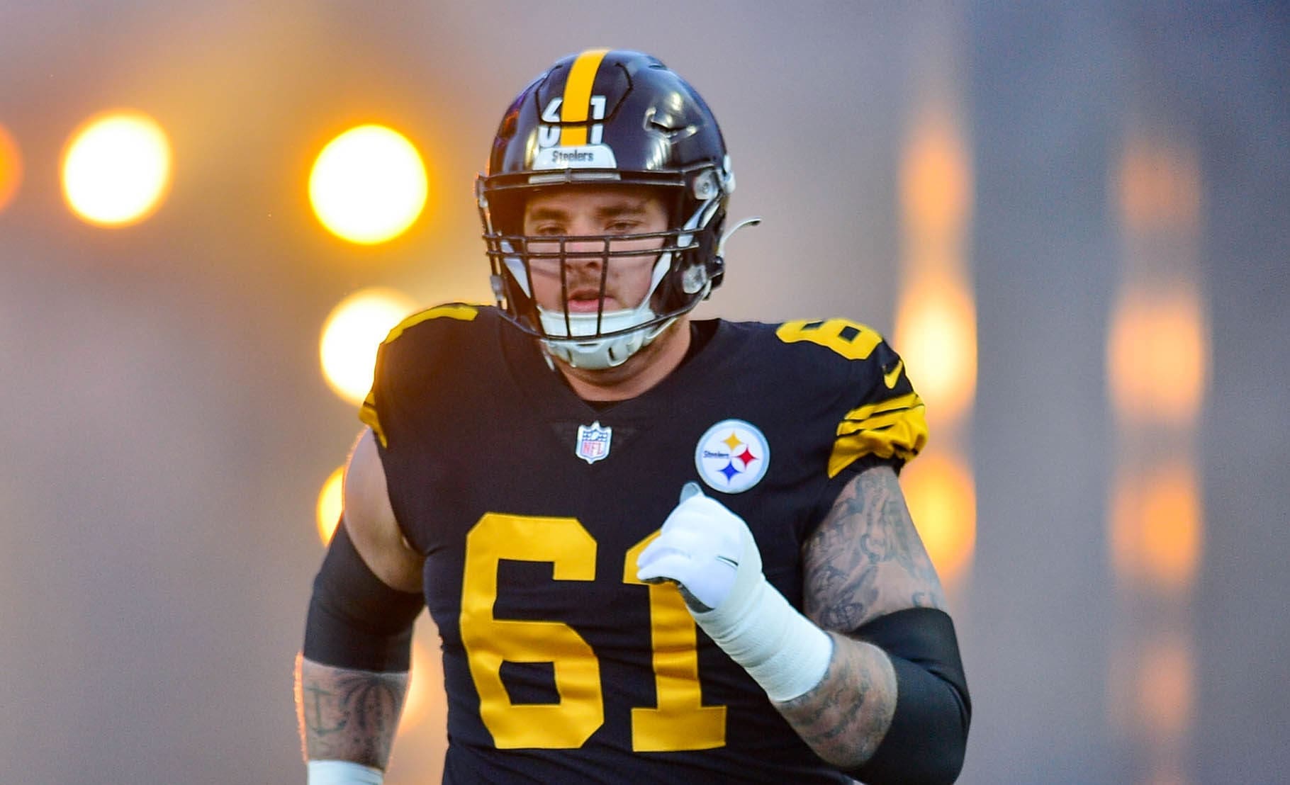 Steelers C Mason Cole Returns to Game After Suffering Injury