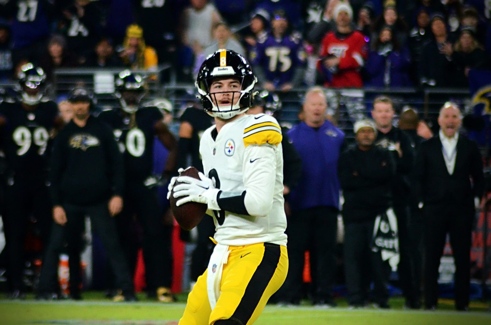 Kenny Pickett drops back to pass as the Steelers face the Ravens on Jan. 1, 2022 in Baltimore. (Mitchell Northam / Steelers Now)