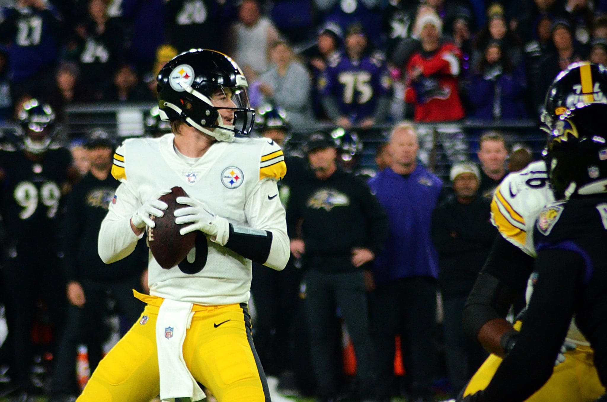 Kenny Pickett drops back to pass as the Steelers face the Ravens on Jan. 1, 2022 in Baltimore. (Mitchell Northam / Steelers Now)