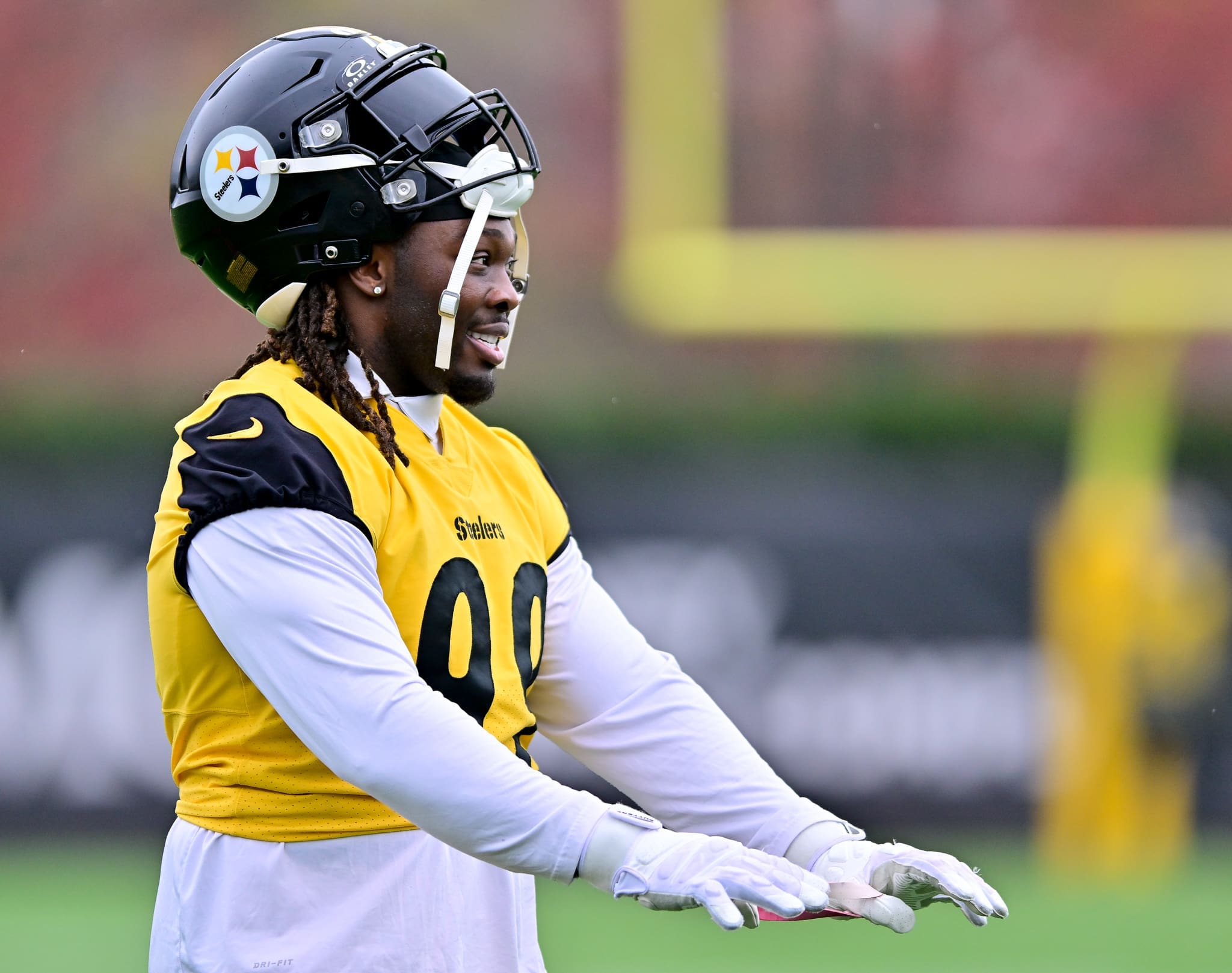 Pittsburgh Steelers defensive tackle Larry Ogunjlobi at practice on Friday, Oct. 27, 2023. -- Ed Thompson / Steelers Now