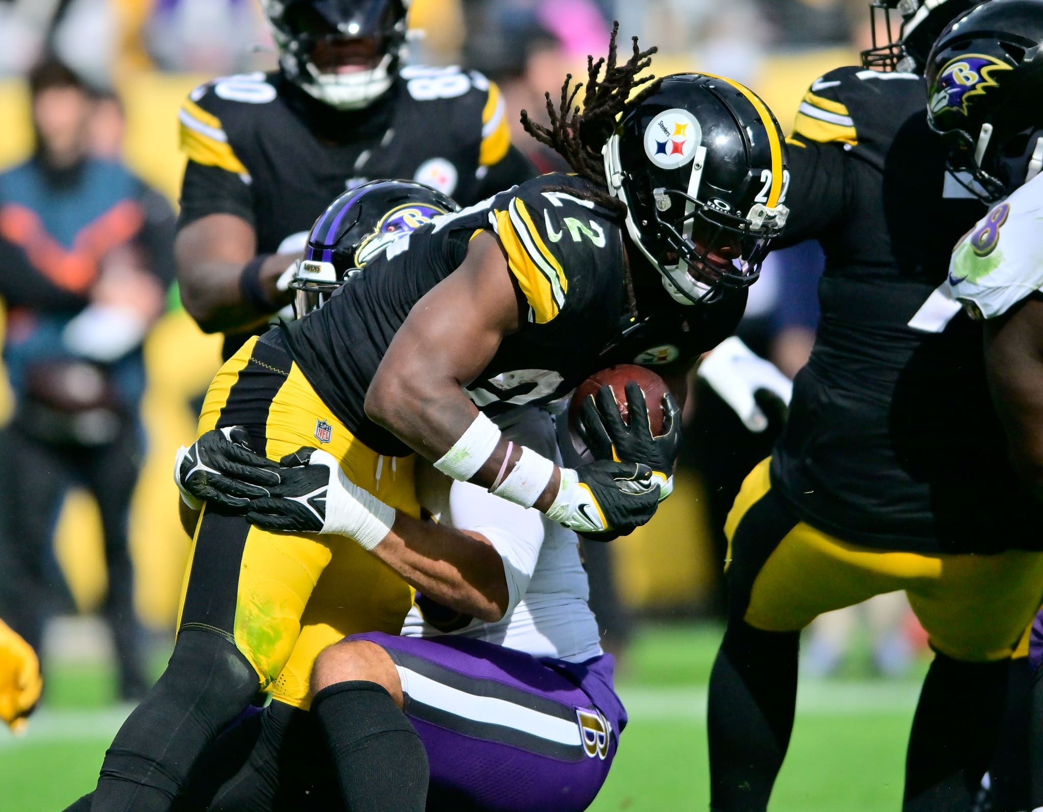 Steelers RB Najee Harris gives former teammate some advice.