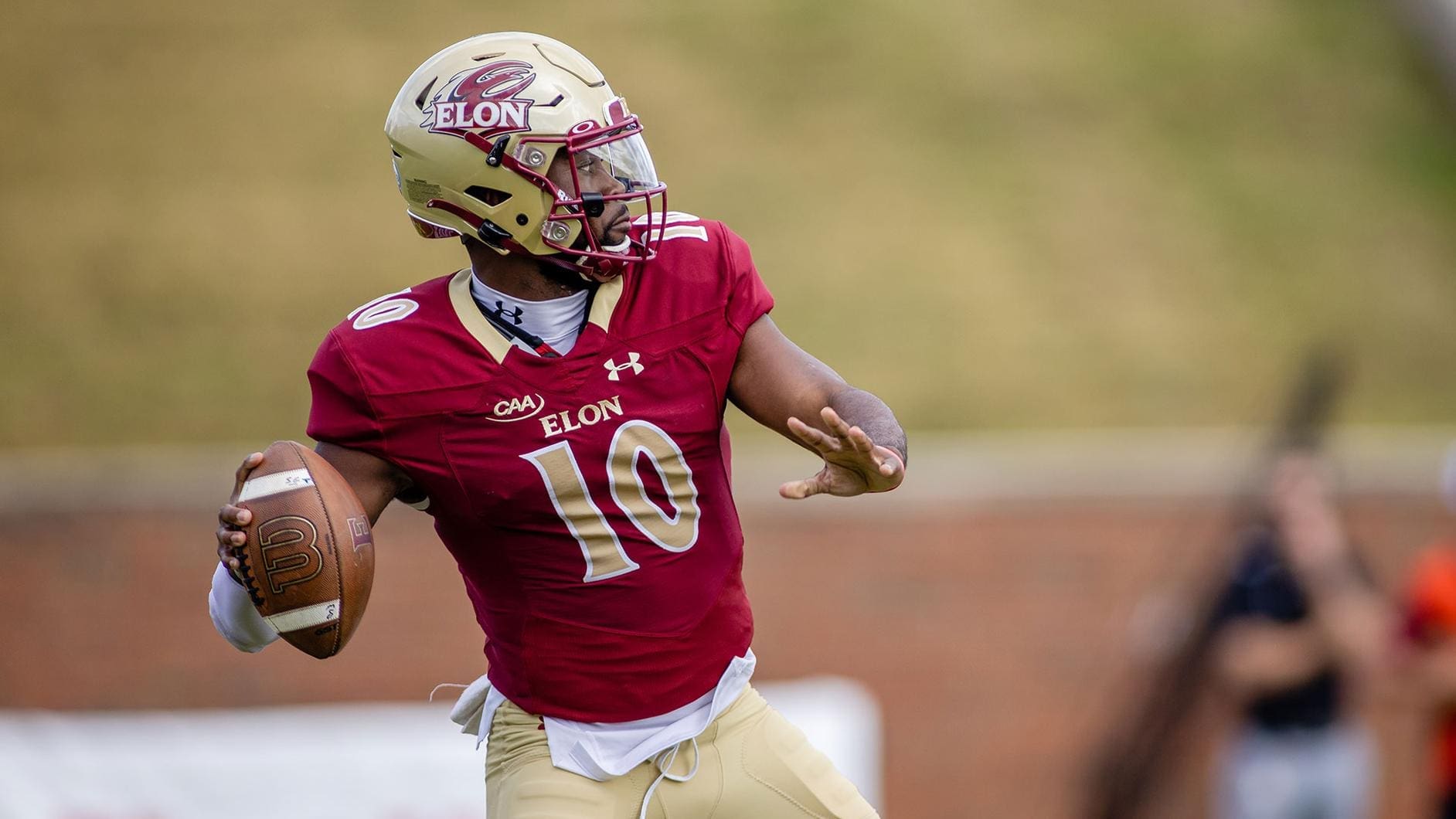 Steelers Host Two Quarterbacks for Workouts