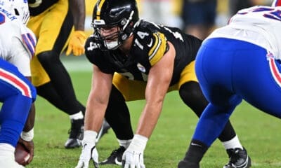 Steelers defensive lineman Logan Lee