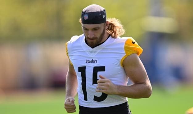 Steelers Elevate Wide Receiver from Practice Squad