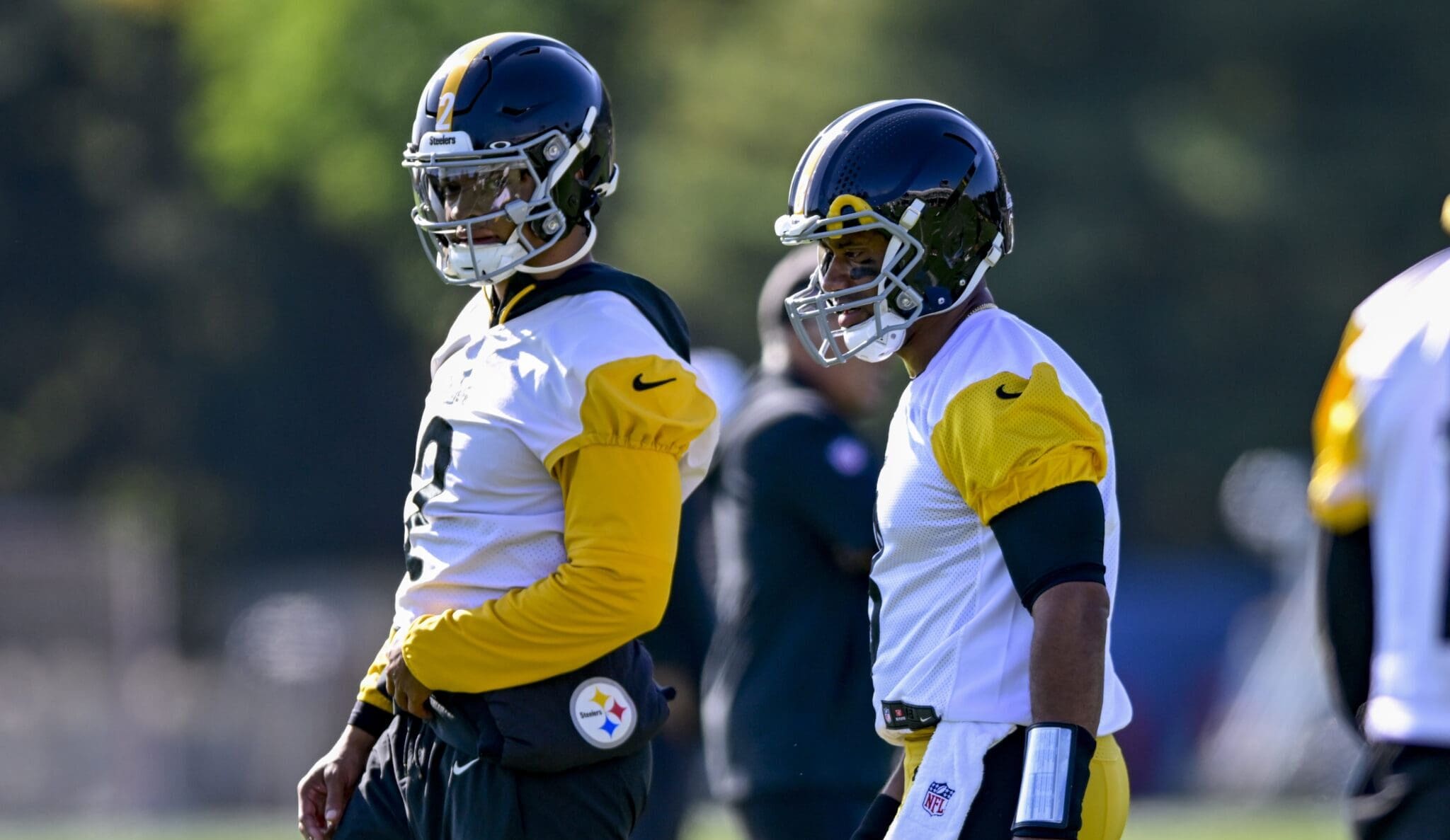 Pittsburgh Steelers Expected to Play Both QBs vs. NY Jets