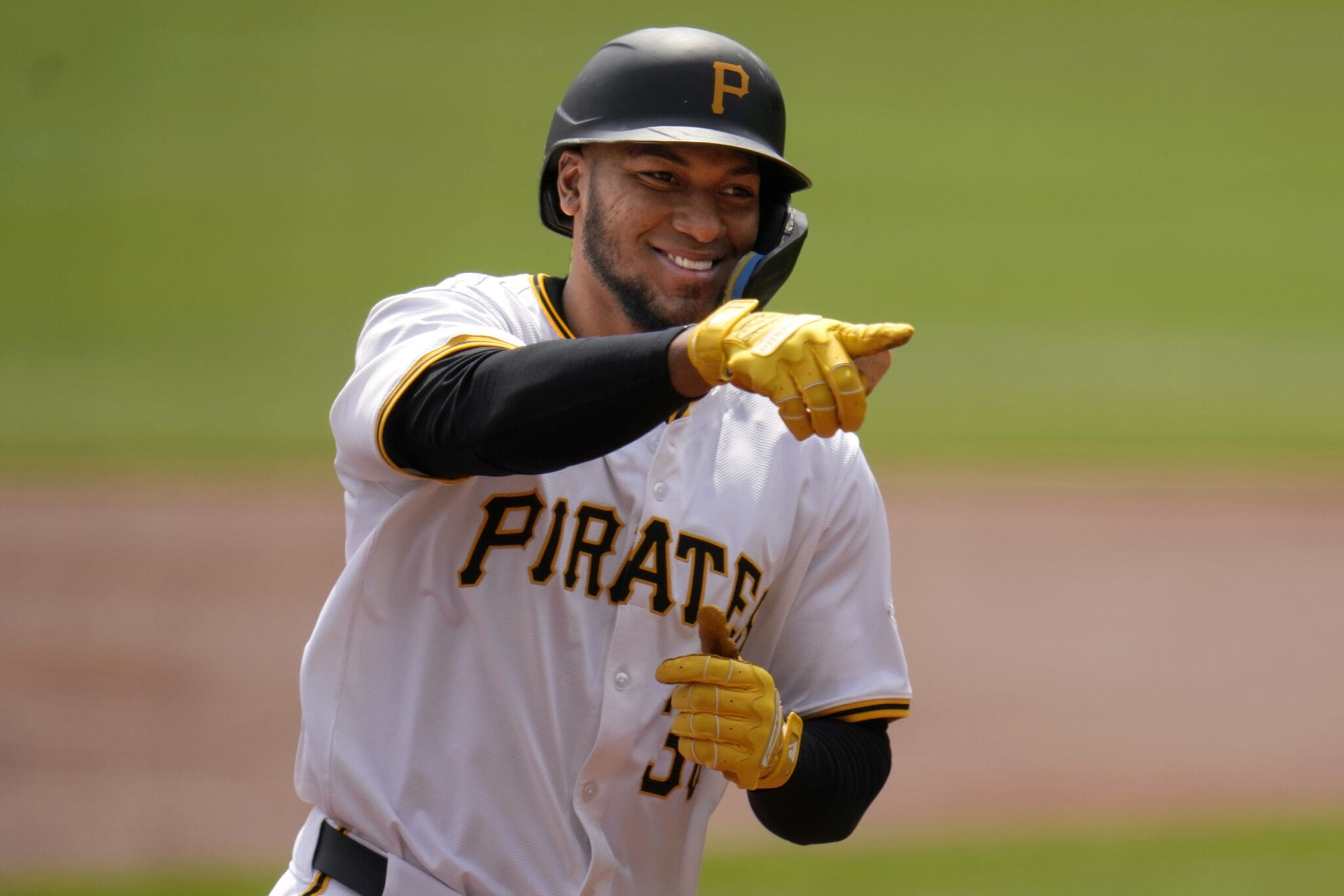 Edward Olivares, Pittsburgh Pirates