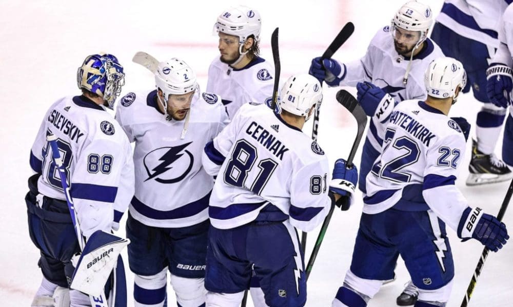 Tampa Bay Lightning beat Boston Bruins