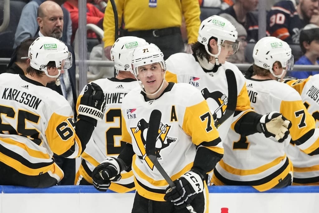 Pittsburgh Penguins Islanders Hockey, Evgeni Malkin scores. Kris Letang Makes History. NHL Trade rumors, & news