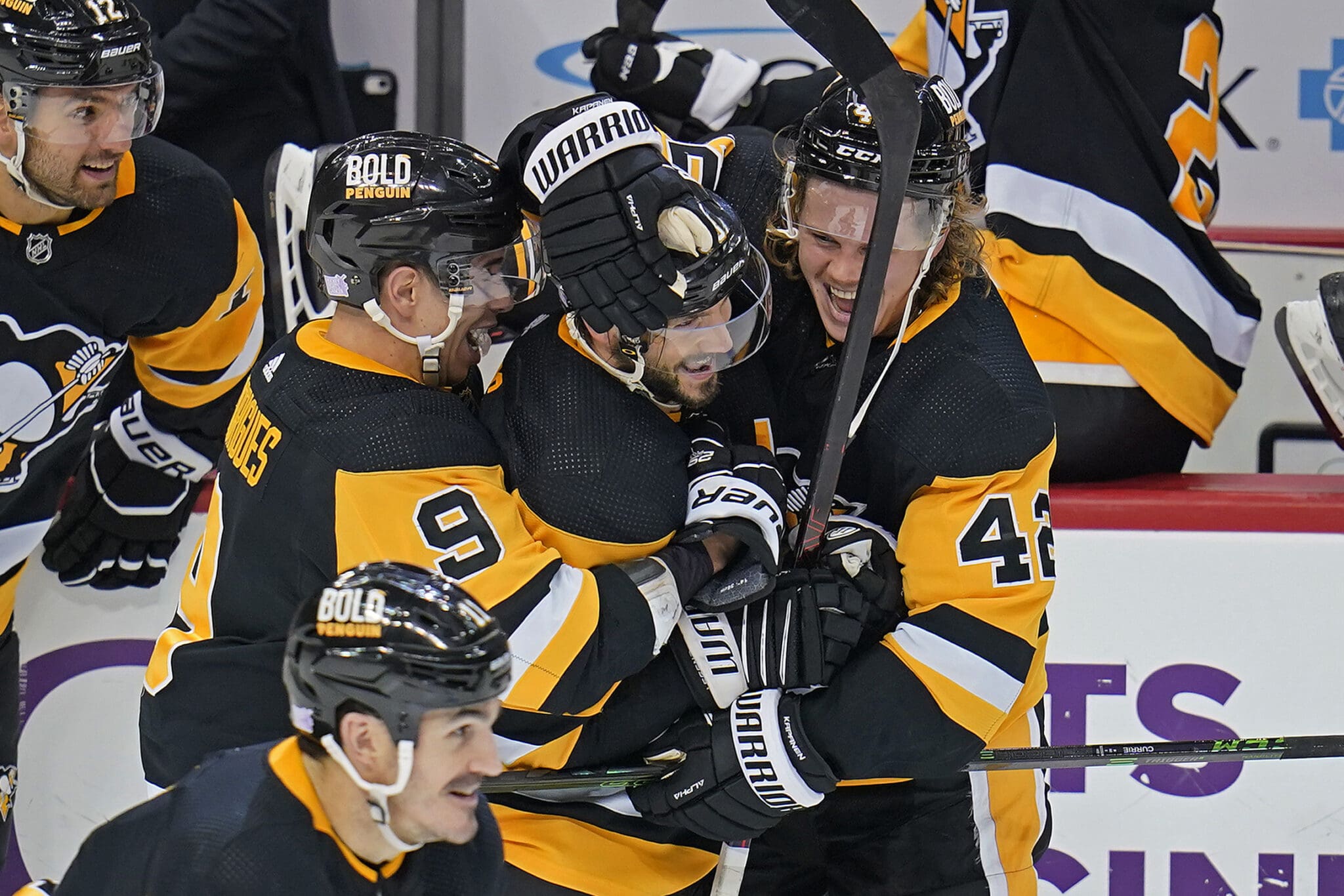 Pittsburgh Penguins, Evan Rodrigues, Kris Letang
