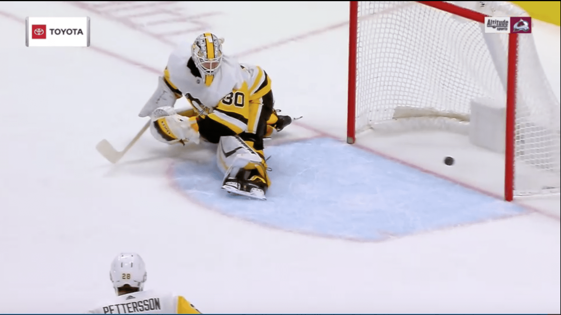 Matt Murray Pittsburgh Penguins fluky goal