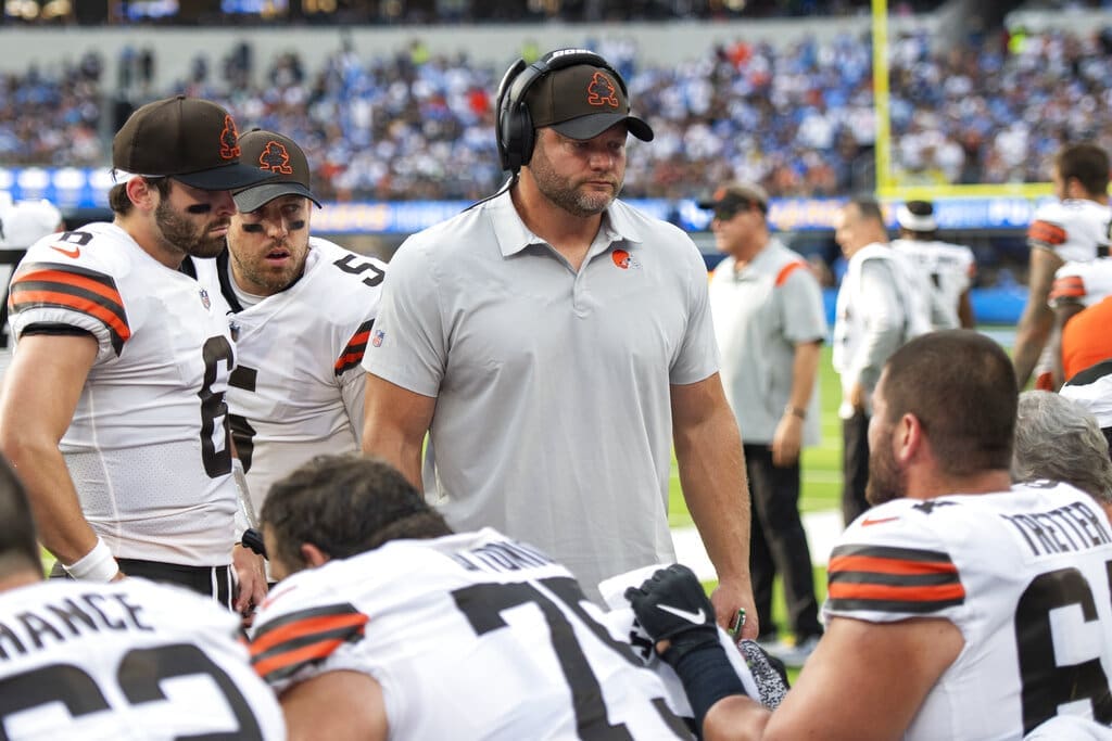 Cleveland Browns assistant offensive line coach Scott Peters talks to his players during an NFL football game against the Los Angeles Chargers Sunday, Oct. 10, 2021, in Inglewood, Calif. (AP Photo/Kyusung Gong)