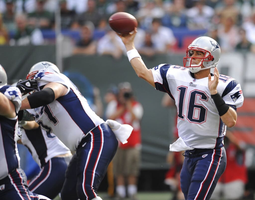 New England Patriots quarterback Matt Cassel throws a pass during the first quarter of an NFL football game New York Jets Sunday, Sept. 14, 2008 at Giants Stadium in East Rutherford, N.J. (AP Photo/Bill Kostroun)