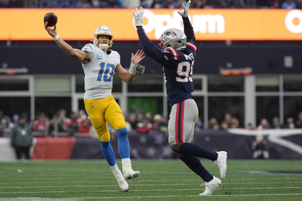 Ten Takeaways From the Patriots 40-7 Loss to the Chargers