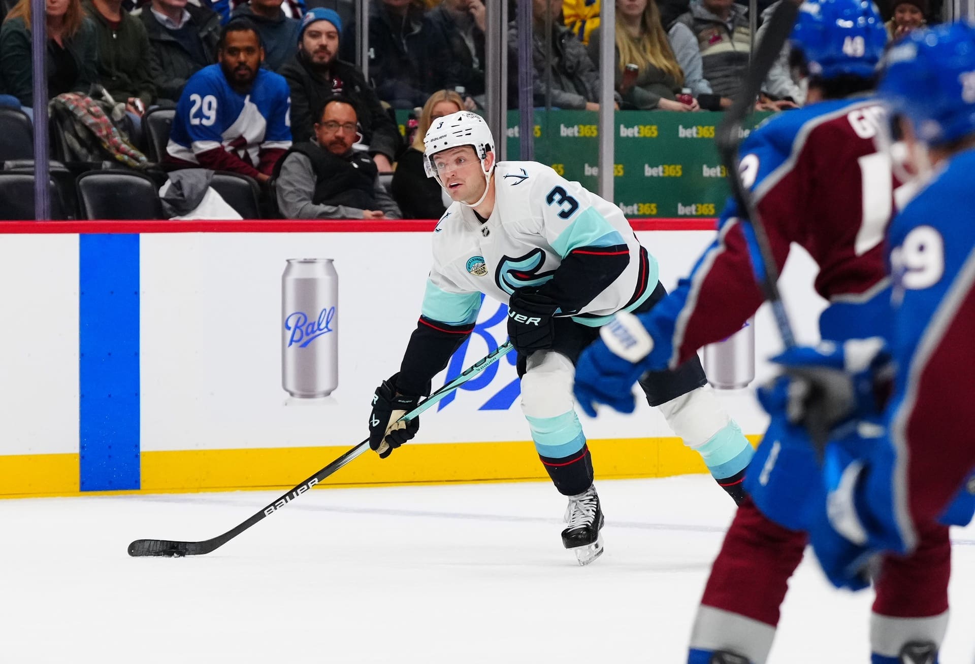 Deen's Daily Trades Trickle in Before Holiday Freeze; Former Avalanche