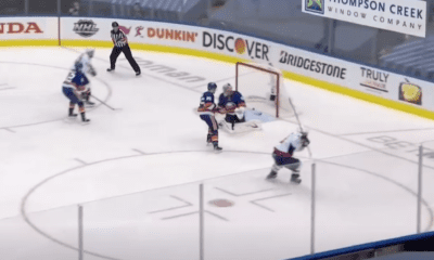 Alex Ovechkin celebrates goal against New York Islanders